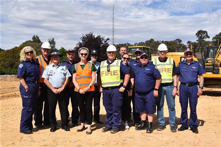 DWThumbnail-106_13076_05Dec2023151131_The Hon Maree Edwards MP and Golden Square CFA members - 1.JPG